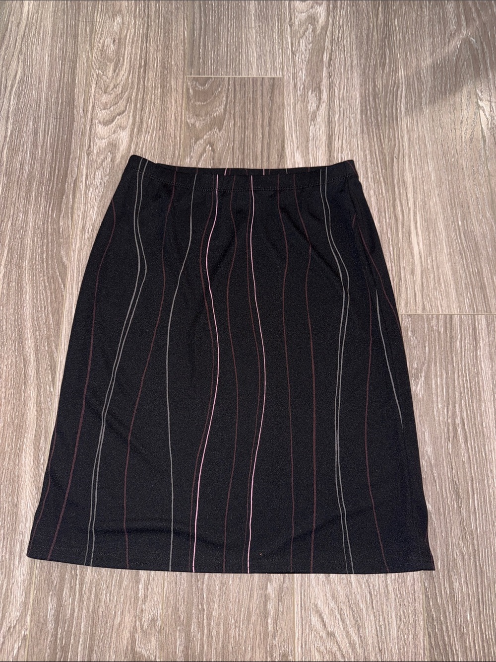 BCBG Classic Black Pinstripe black / pink Pencil Skirt - Women's